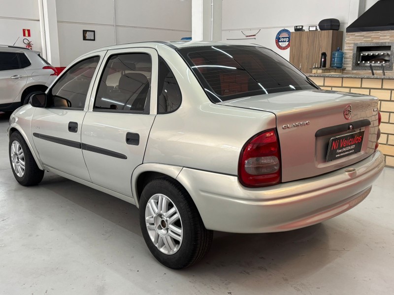 CLASSIC 1.0 MPFI SPIRIT 8V GASOLINA 4P MANUAL - 2005 - CAXIAS DO SUL