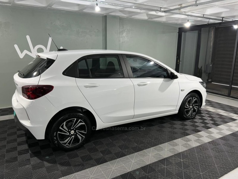 ONIX 1.0 LT 12V TURBO FLEX 4P MANUAL - 2024 - BENTO GONçALVES