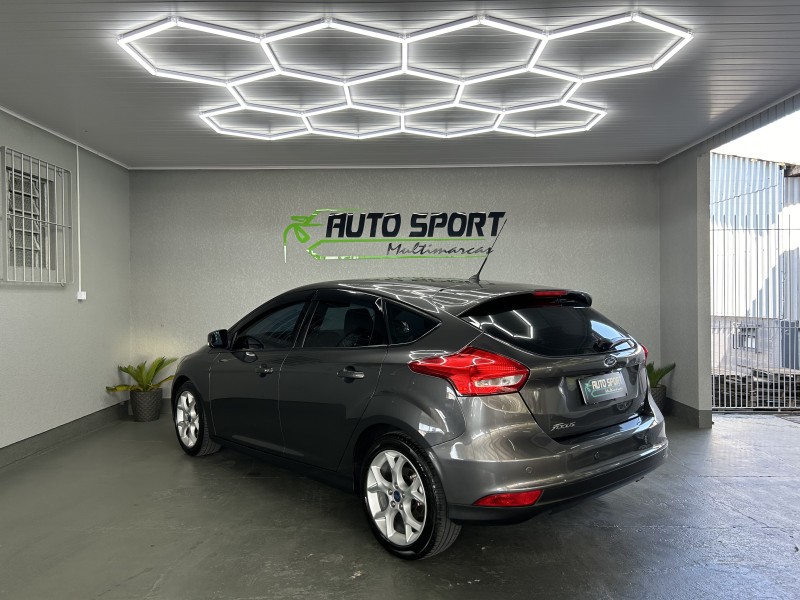FOCUS 2.0 SE PLUS 16V FLEX 4P AUTOMÁTICO - 2017 - CAXIAS DO SUL