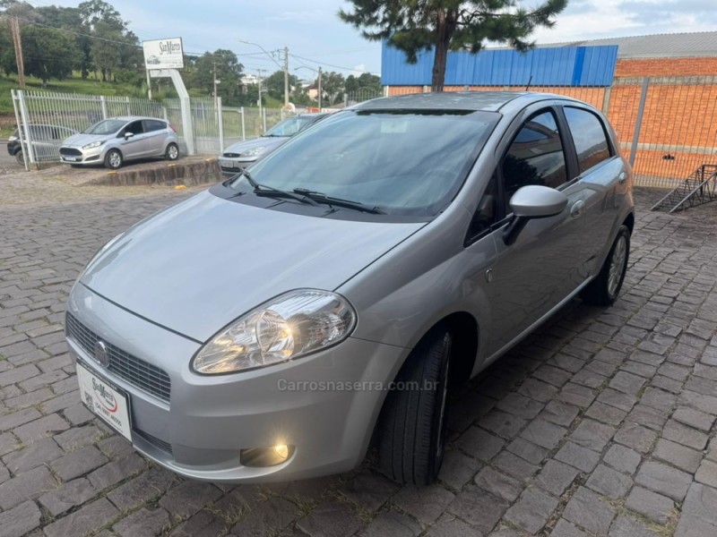 PUNTO 1.4 ATTRACTIVE 8V FLEX 4P MANUAL