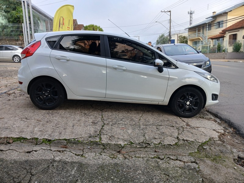 FIESTA 1.6 SEL HATCH 16V FLEX 4P AUTOMÁTICO - 2017 - FARROUPILHA