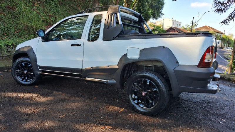 STRADA 1.8 MPI ADVENTURE LOCKER CE 8V FLEX 2P MANUAL - 2013 - CAXIAS DO SUL