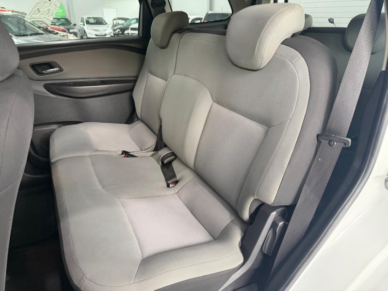 SPIN 1.8 LTZ 8V FLEX 4P MANUAL - 2018 - CARLOS BARBOSA