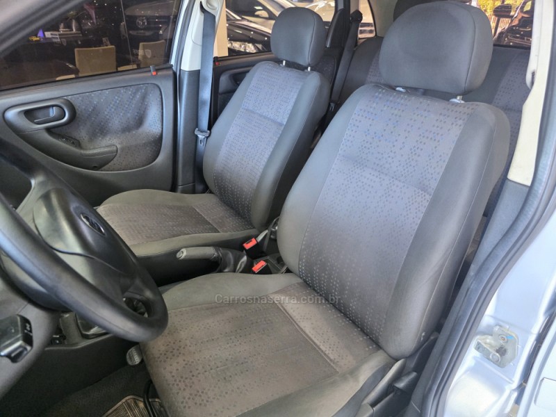 CORSA 1.4 MPFI MAXX 8V FLEX 4P MANUAL - 2012 - CAXIAS DO SUL