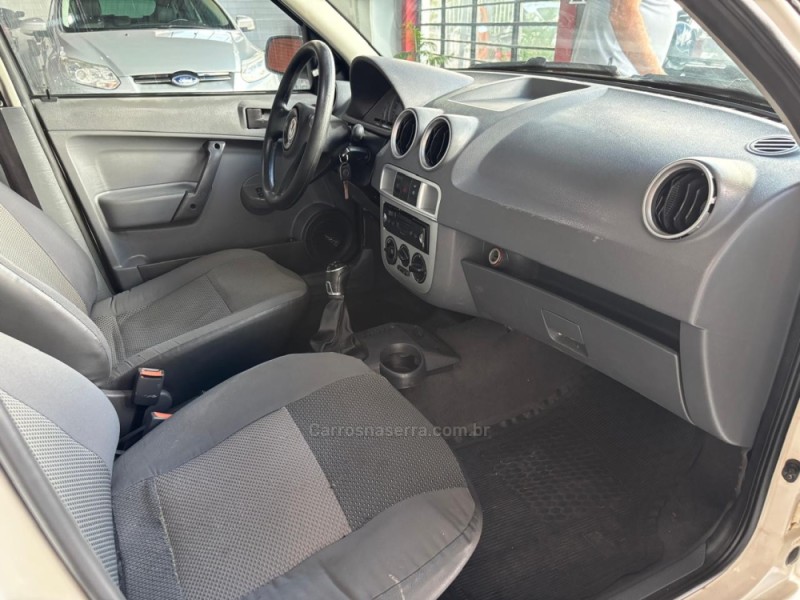 PARATI 1.6 MI 8V FLEX 4P MANUAL G.IV - 2009 - CAXIAS DO SUL