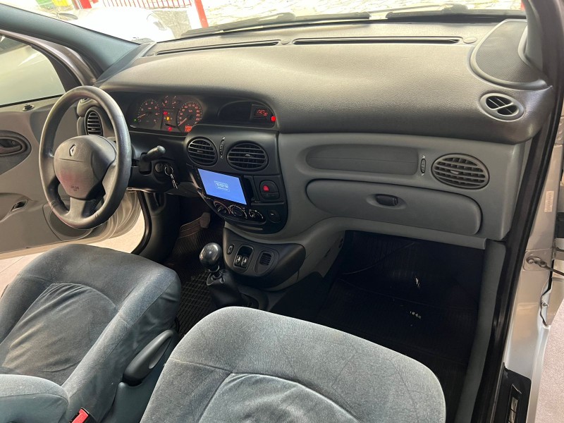 SCÉNIC 2.0 RXE 8V GASOLINA 4P MANUAL - 2001 - CAXIAS DO SUL