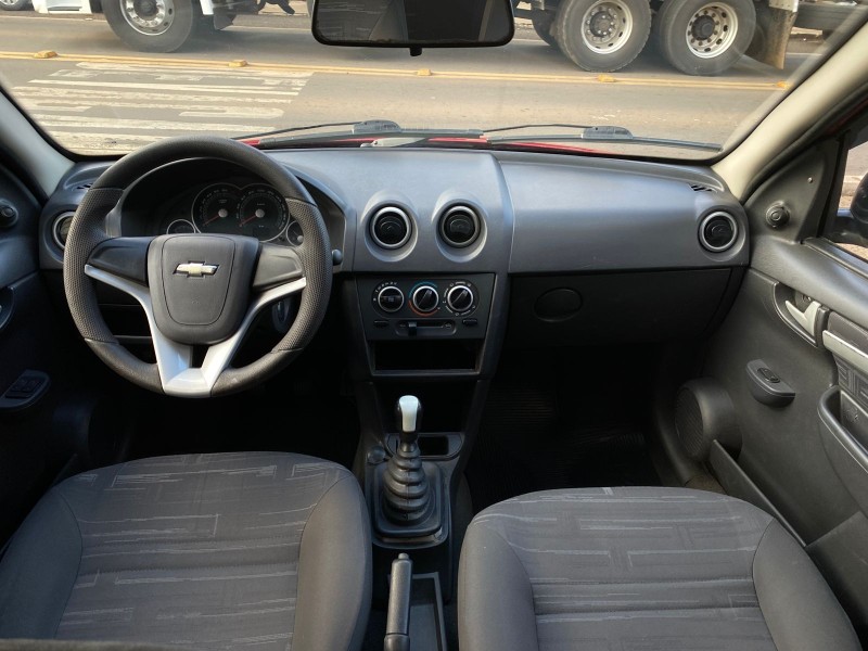 PRISMA 1.4 MPFI MAXX 8V FLEX 4P MANUAL - 2011 - VACARIA