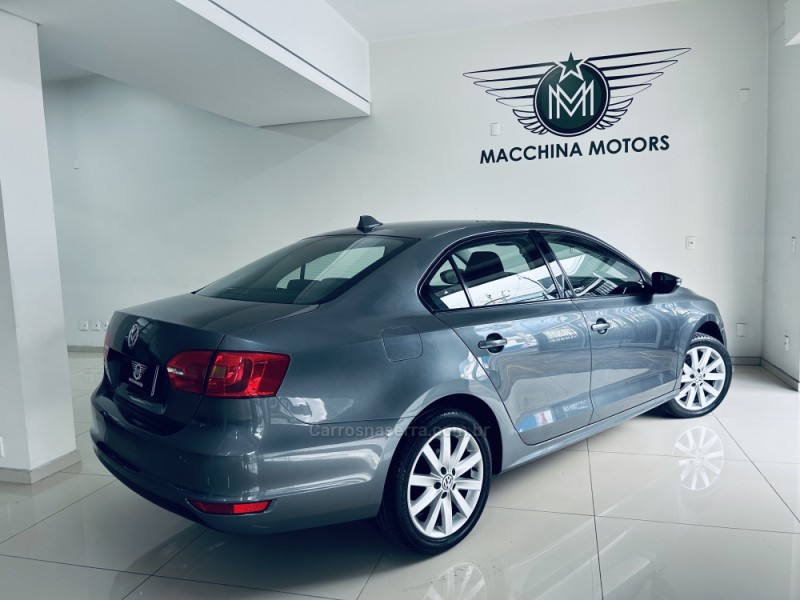 JETTA 2.0 COMFORTLINE FLEX 4P TIPTRONIC - 2014 - CAXIAS DO SUL