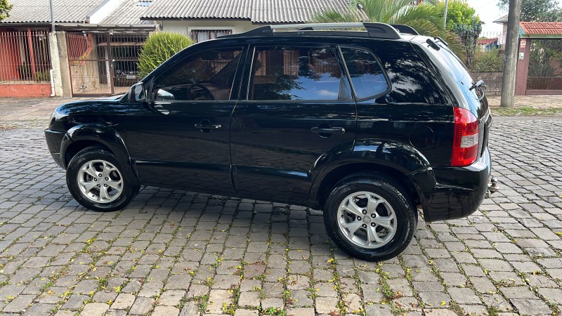 TUCSON 2.0 MPFI GL 16V 142CV 2WD GASOLINA 4P MANUAL - 2010 - CAXIAS DO SUL