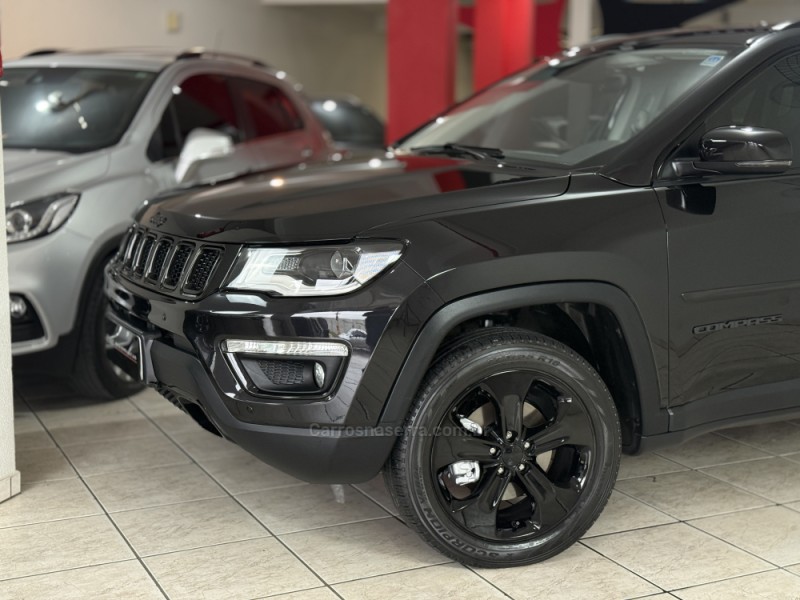 COMPASS 2.0 16V DIESEL EAGLE NIGHT 4X4 AUTOMÁTICO - 2018 - GUAPORé