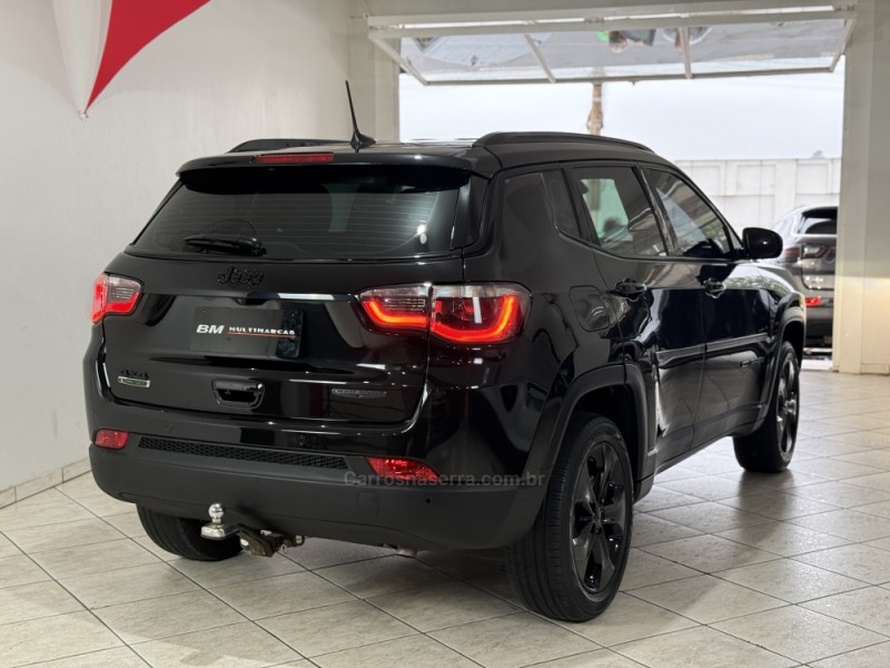 COMPASS 2.0 16V DIESEL EAGLE NIGHT 4X4 AUTOMÁTICO - 2018 - GUAPORé