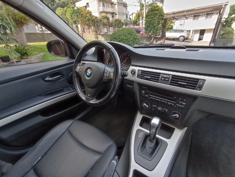 318I 2.0 SEDAN 16V GASOLINA 4P AUTOMÁTICO - 2012 - BENTO GONçALVES