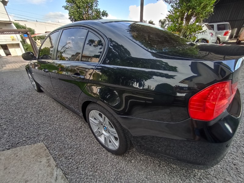 318I 2.0 SEDAN 16V GASOLINA 4P AUTOMÁTICO - 2012 - BENTO GONçALVES