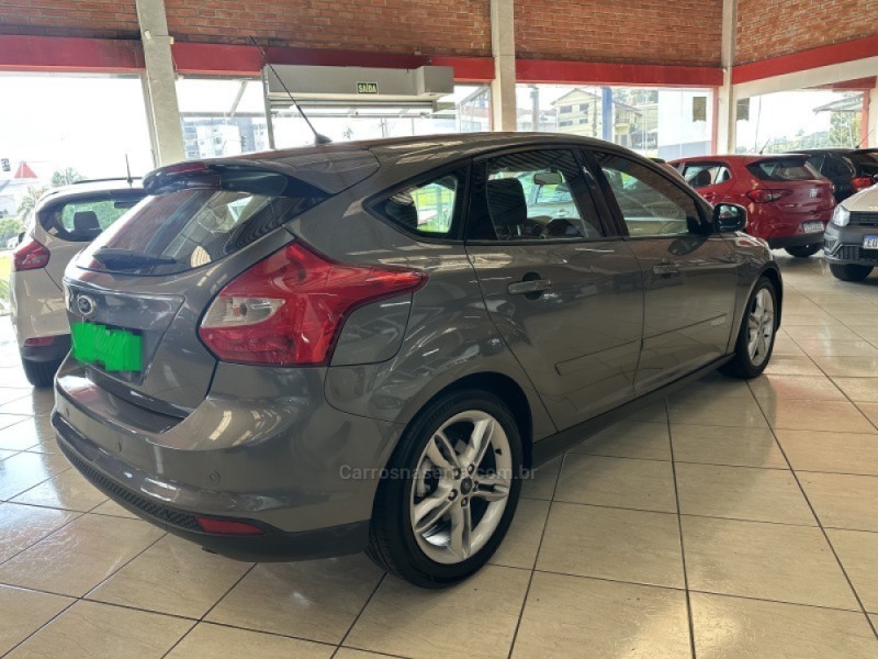 FOCUS 2.0 SE 16V FLEX 4P AUTOMÁTICO - 2015 - BENTO GONçALVES