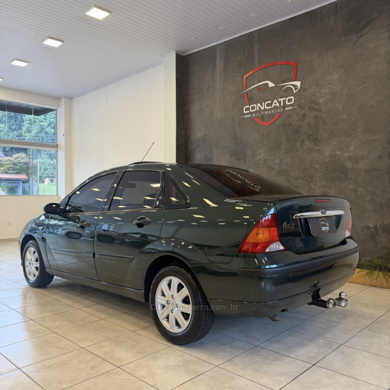 FOCUS 2.0 GHIA SEDAN 16V FLEX 4P MANUAL - 2008 - FARROUPILHA