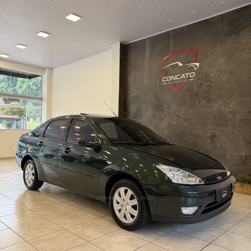 FOCUS 2.0 GHIA SEDAN 16V FLEX 4P MANUAL - 2008 - FARROUPILHA