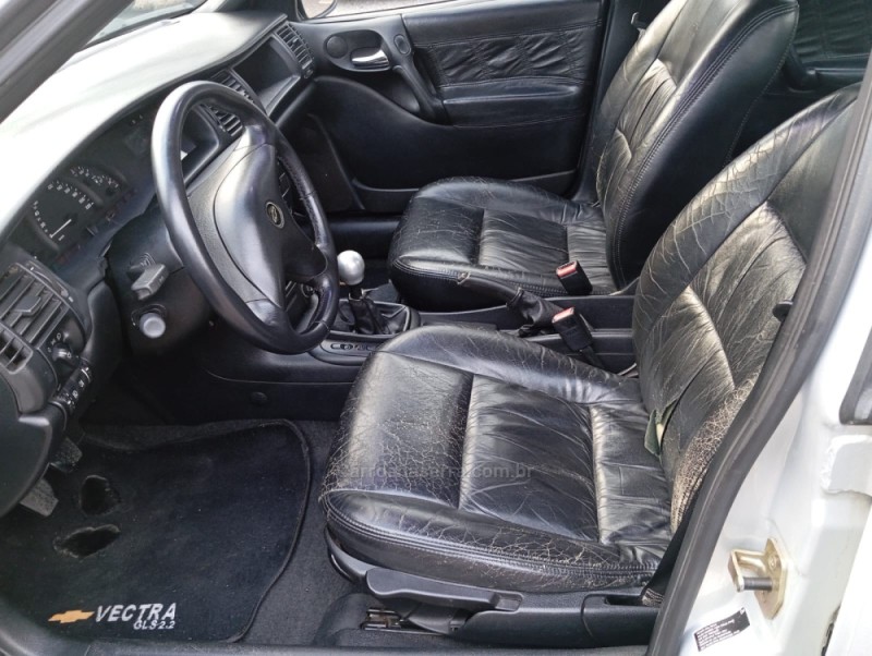 VECTRA 2.2 MPFI GLS 8V GASOLINA 4P MANUAL - 2000 - PICADA CAFé