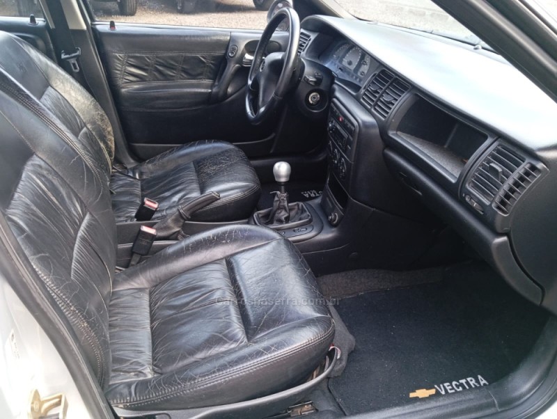VECTRA 2.2 MPFI GLS 8V GASOLINA 4P MANUAL - 2000 - PICADA CAFé