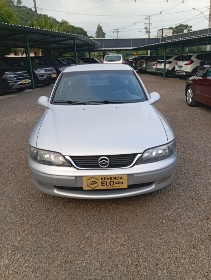 VECTRA 2.2 MPFI GLS 8V GASOLINA 4P MANUAL - 2000 - PICADA CAFé