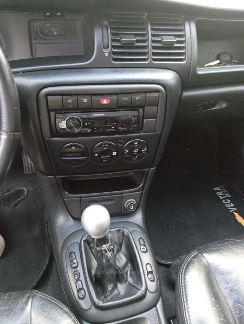 VECTRA 2.2 MPFI GLS 8V GASOLINA 4P MANUAL - 2000 - PICADA CAFé