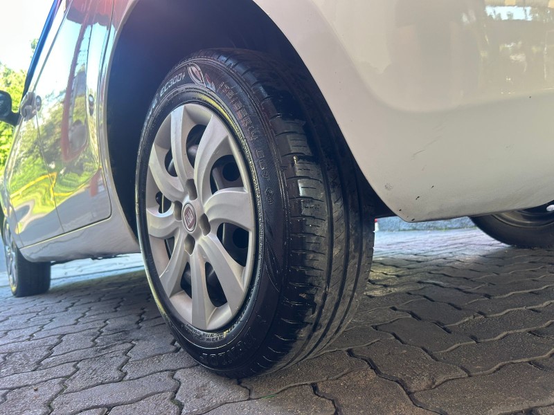 PALIO 1.0 MPI ATTRACTIVE 8V FLEX 4P MANUAL - 2015 - TRêS COROAS