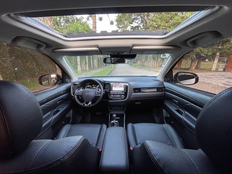 OUTLANDER 3.0 GT 4X4 V6 24V GASOLINA 4P AUTOMÁTICO - 2018 - CAXIAS DO SUL