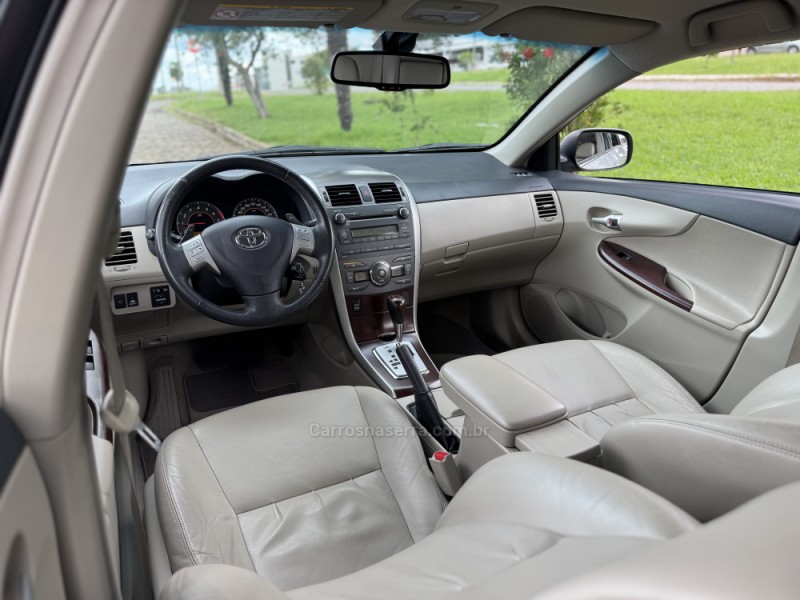 COROLLA 2.0 ALTIS PREMIUM 16V FLEX 4P AUTOMÁTICO - 2013 - CASCA