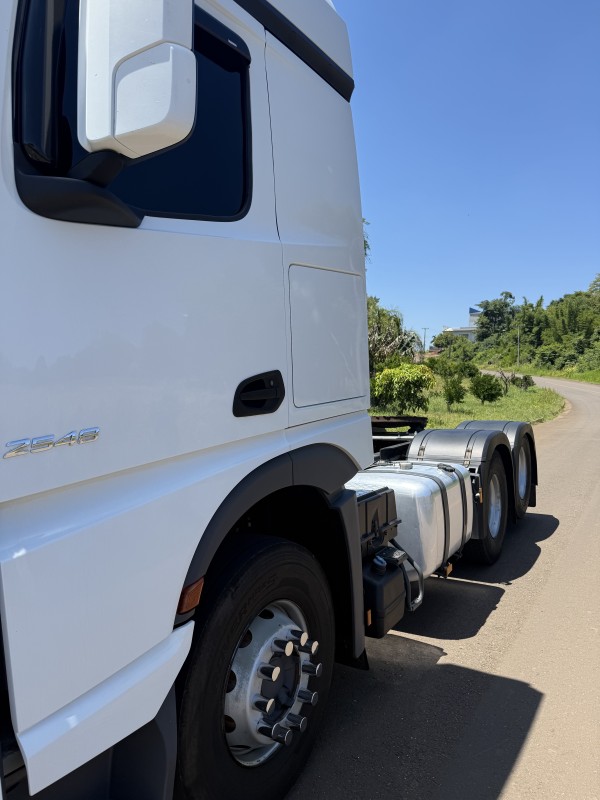 ACTROS 2548 S  - 2023 - ESTRELA