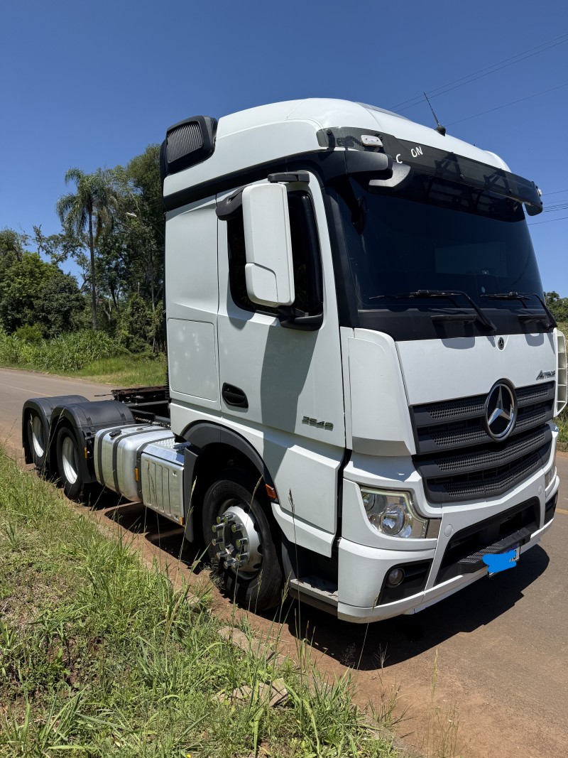 actros 2548 s  2023 estrela