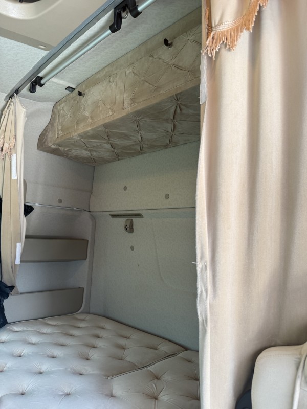 ACTROS 2548 S  - 2023 - ESTRELA