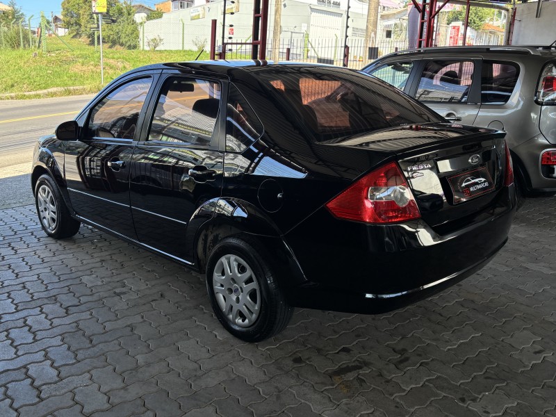 FIESTA 1.6 MPI SEDAN 8V FLEX 4P MANUAL - 2010 - CAXIAS DO SUL