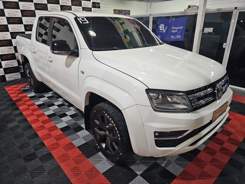 AMAROK 3.0 V6 TDI HIGHLINE CD DIESEL 4MOTION AUTOMÁTICO