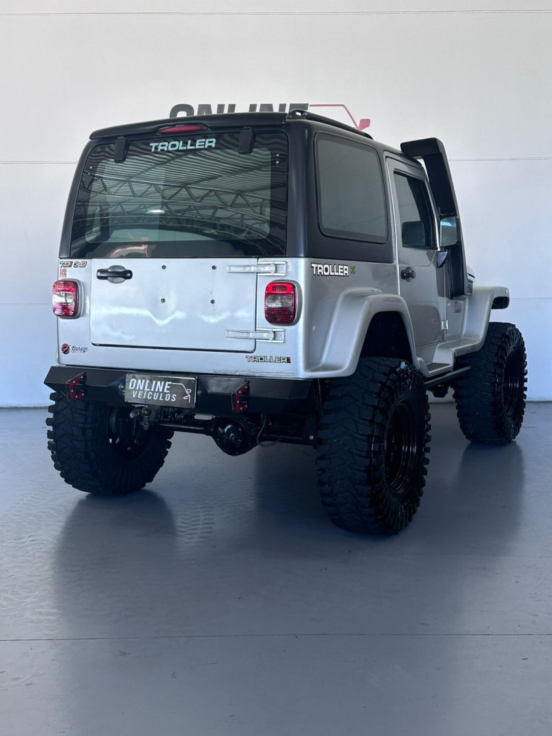 T4 3.0 TETO RÍGIDO 16V TURBO ELETRONIC DIESEL 2P MANUAL - 2010 - FARROUPILHA