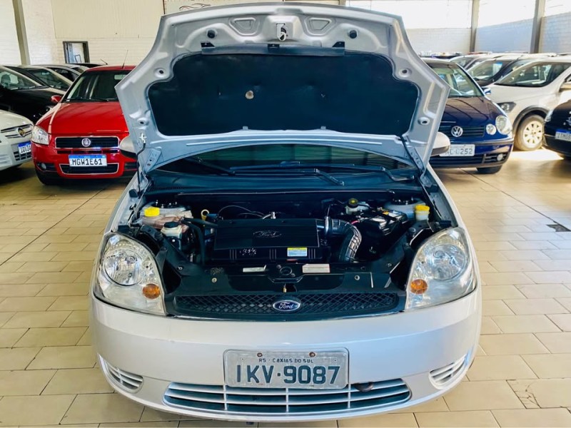 FIESTA 1.0 MPI SUPERCHARGER 8V GASOLINA 4P MANUAL - 2003 - CAXIAS DO SUL