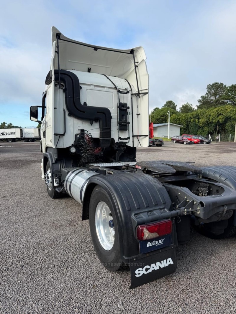 R-400 A 4X2 - 2012 - FARROUPILHA