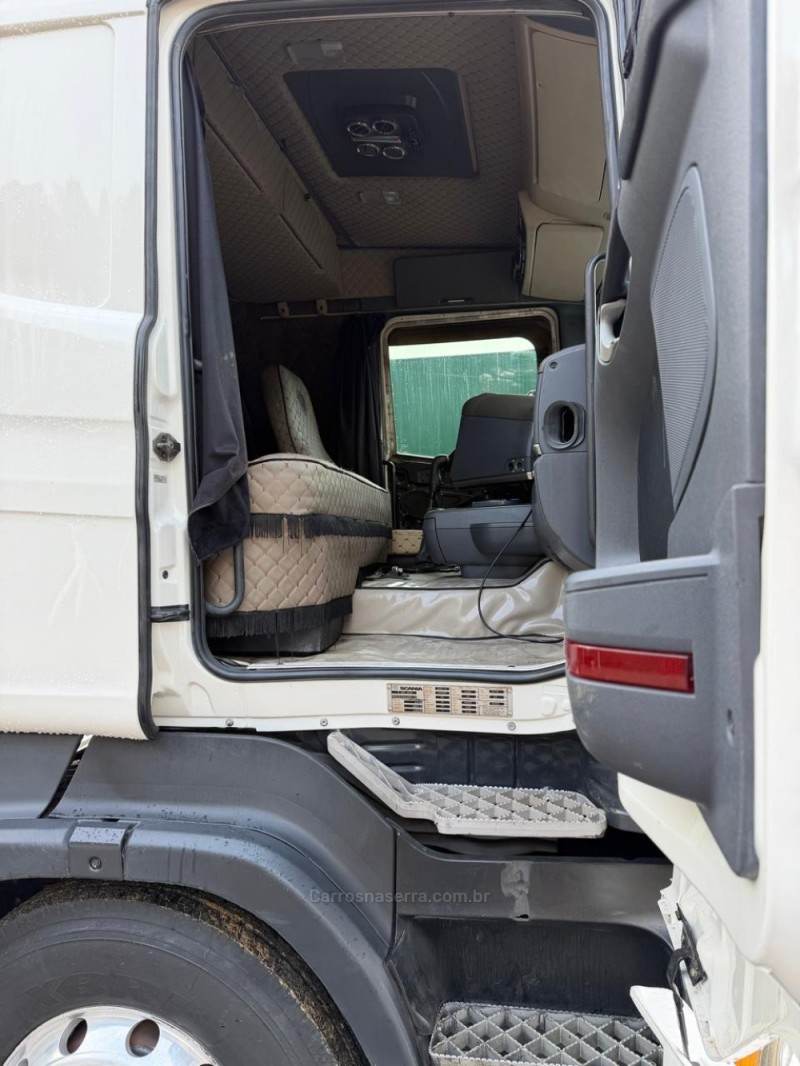 R-400 A 4X2 - 2012 - FARROUPILHA