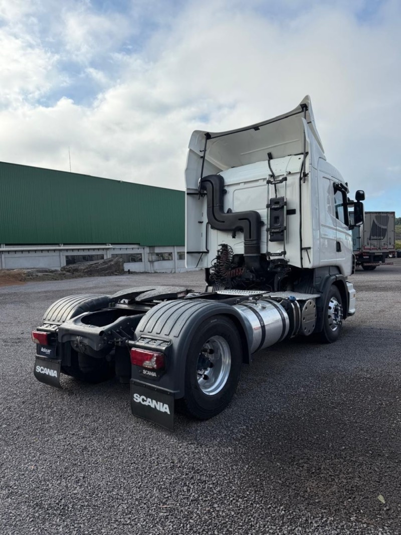 R-400 A 4X2 - 2012 - FARROUPILHA