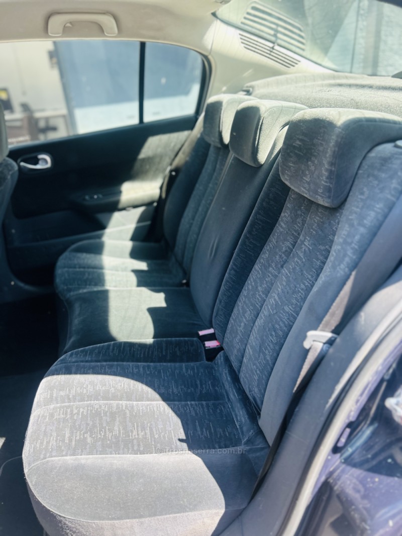 MÉGANE 1.6 DYNAMIQUE 16V FLEX 4P MANUAL - 2007 - CAXIAS DO SUL