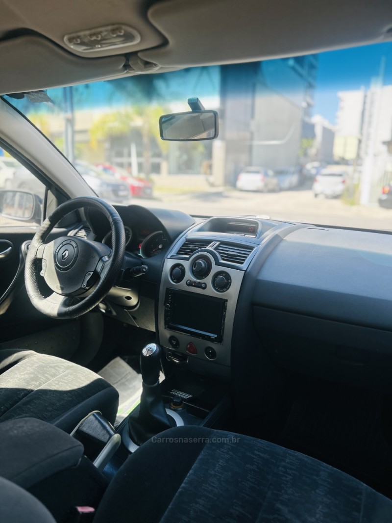 MÉGANE 1.6 DYNAMIQUE 16V FLEX 4P MANUAL - 2007 - CAXIAS DO SUL