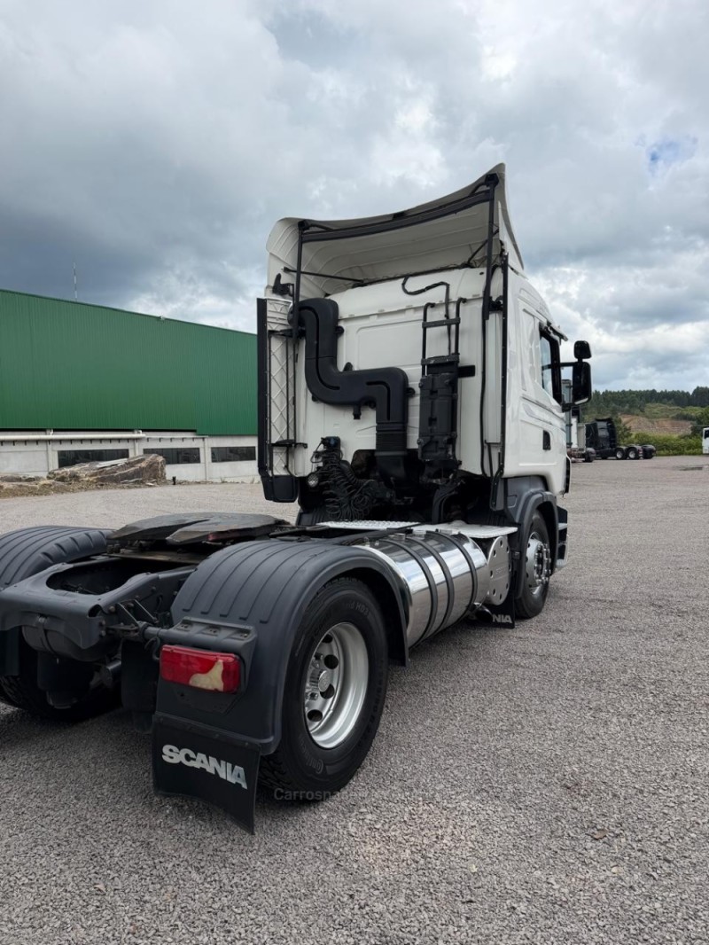 R-440 A 4X2 - 2015 - FARROUPILHA