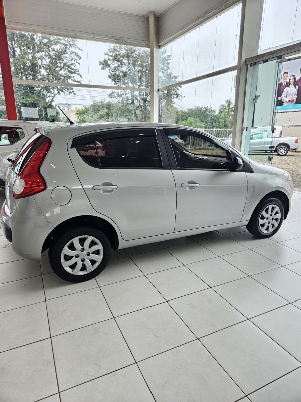 PALIO 1.0 MPI ATTRACTIVE 8V FLEX 4P MANUAL - 2017 - FARROUPILHA