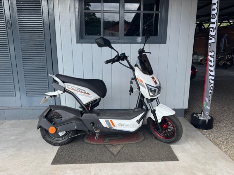 scooter eletrica almada sport 1000w 2026 igrejinha
