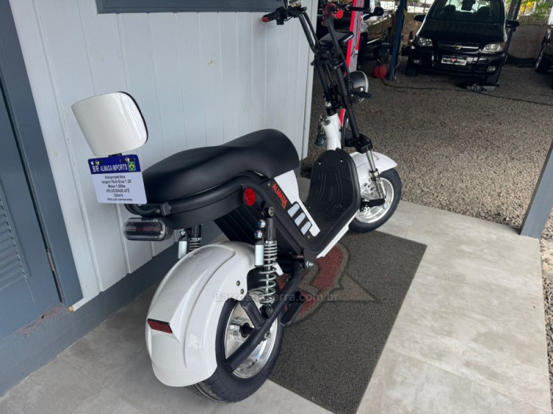 SCOOTER ELÉTRICA ALMADA 1000W - 2026 - IGREJINHA