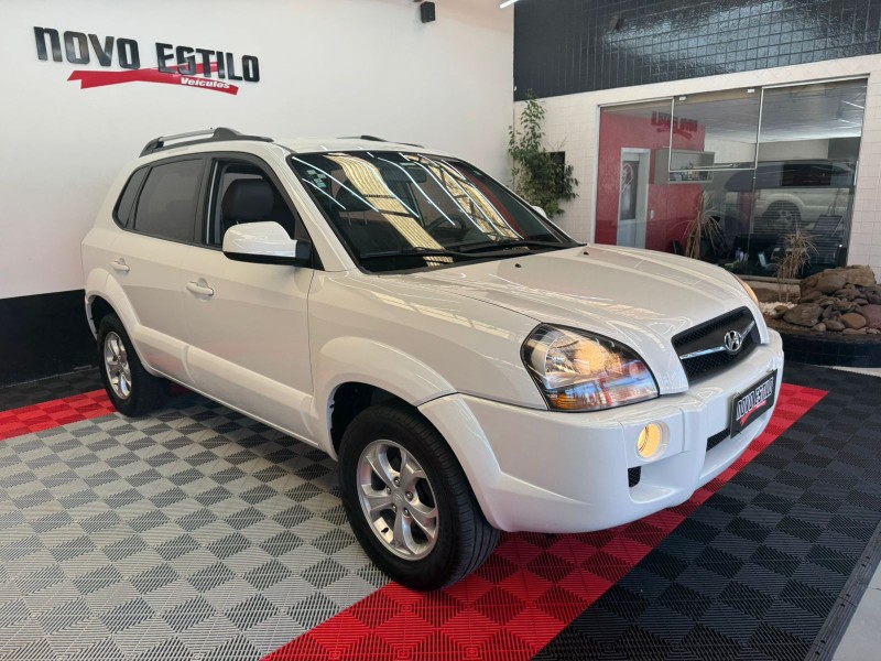 TUCSON 2.0 MPFI GLS 16V 143CV 2WD FLEX 4P AUTOMÁTICO - 2015 - CAXIAS DO SUL