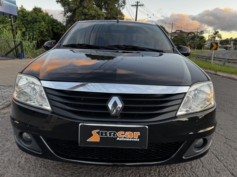 LOGAN 1.6 EXPRESSION 8V FLEX 4P MANUAL - 2013 - DOIS IRMãOS