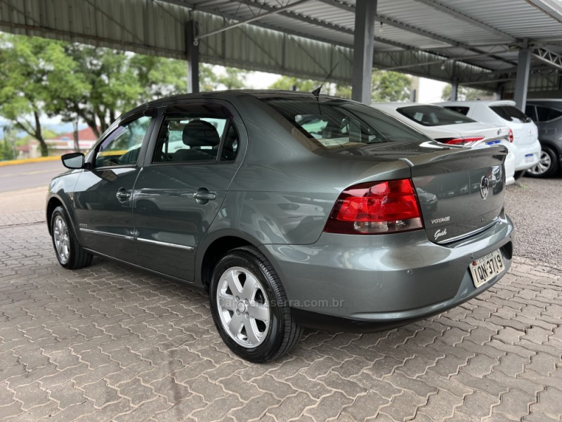 VOYAGE 1.6 MSI TOTALFLEX COMFORTLINE 4P MANUAL - 2010 - BOM PRINCíPIO