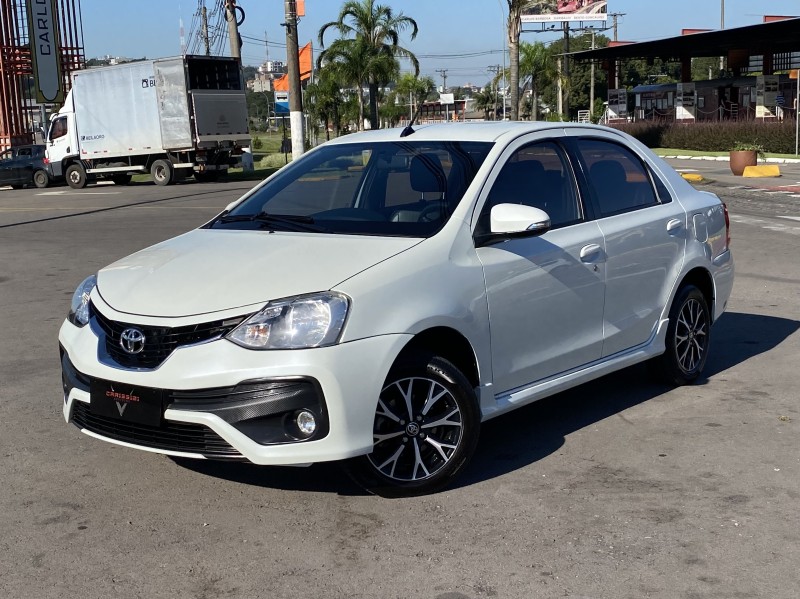 etios 1.5 platinum sedan 16v flex 4p automatico 2018 carlos barbosa