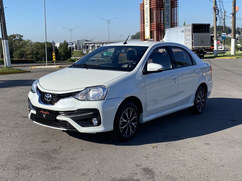 ETIOS 1.5 PLATINUM SEDAN 16V FLEX 4P AUTOMÁTICO - 2018 - CARLOS BARBOSA