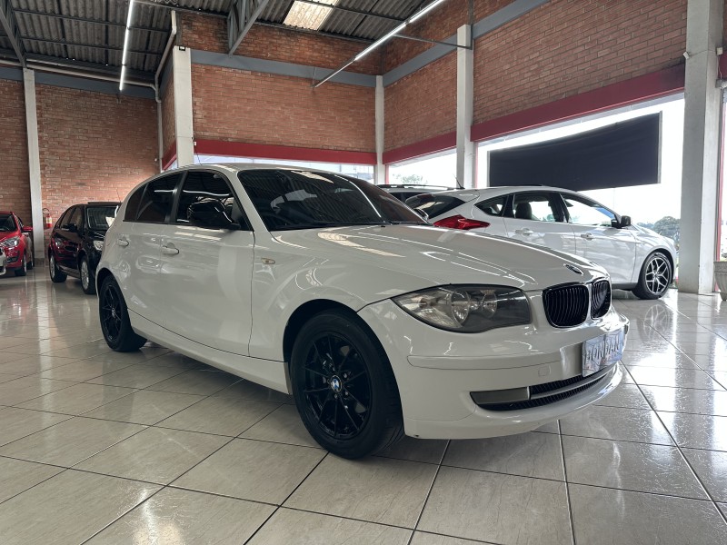 118I 2.0 TOP HATCH 16V GASOLINA 4P AUTOMÁTICO - 2011 - FARROUPILHA