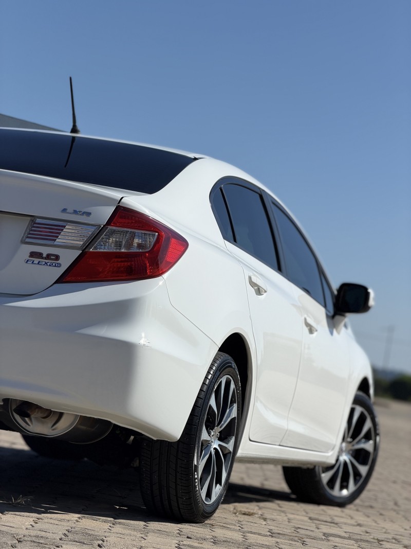 CIVIC 2.0 LXR 16V FLEX 4P AUTOMÁTICO - 2015 - ANTôNIO PRADO